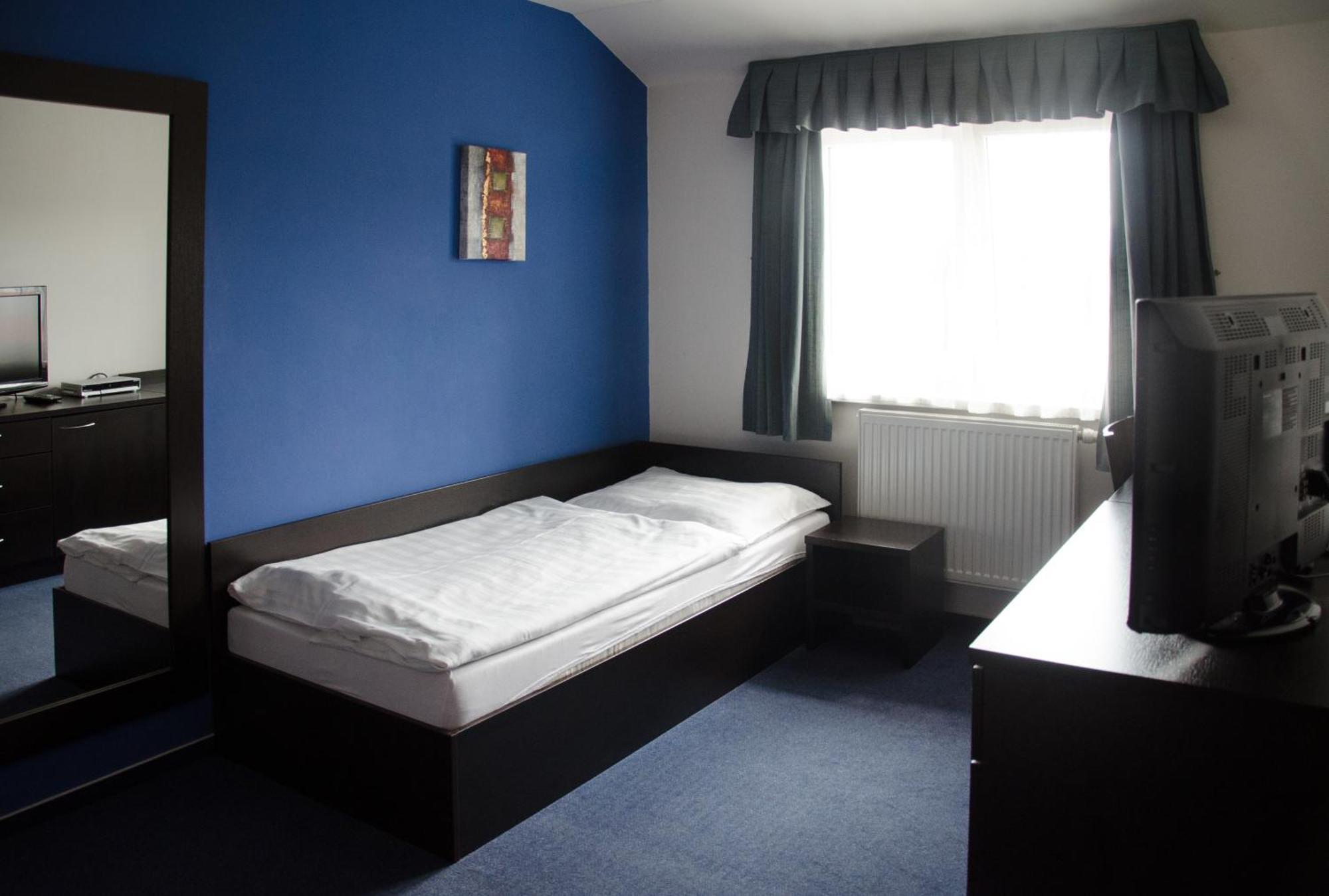 Garni Hotel Fellini Žiar nad Hronom Habitación foto
